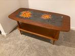 Vintage Adri salontafel keramiek tegels ingelegd in hout, Huis en Inrichting, Minder dan 50 cm, Overige materialen, Gebruikt, Rechthoekig