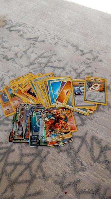 Heel veel pokemon kaarten beschikbaar voor biedingen