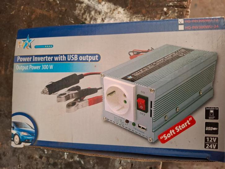 Omvormer 12/24>230 V HQ Power Inverter 300W, Auto diversen, Auto-accessoires, Zo goed als nieuw, Ophalen of Verzenden