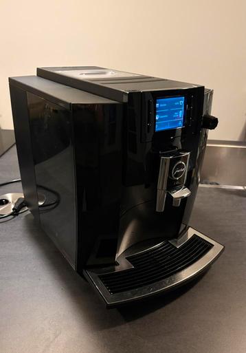 Betrouwbare Jura E60 koffiemachine met onderhoud beschikbaar voor biedingen