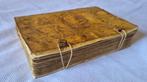 Spaans boek 1724, in perkament met sluitkoorden, Ophalen