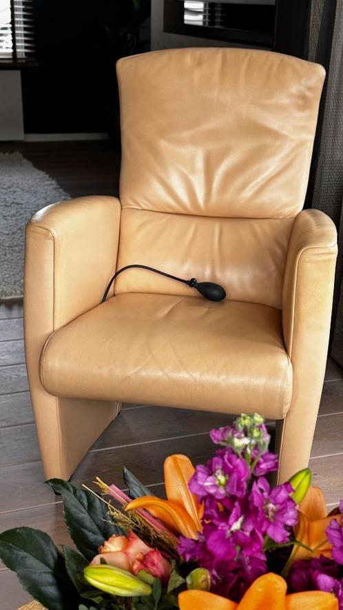 Mooie design Jori stoel, Huis en Inrichting, Fauteuils, Gebruikt, Leer, 50 tot 75 cm, Minder dan 75 cm, Ophalen