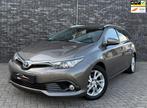 Toyota Auris Touring Sports 1.2T Camera|PCS|Lane Assist|Stoe, Voorwielaandrijving, Stof, Gebruikt, 4 cilinders