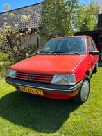 Peugeot 205 1.4 Generation 1997 Rood, Auto's, Peugeot, Voorwielaandrijving, Centrale vergrendeling, 4 cilinders, Origineel Nederlands