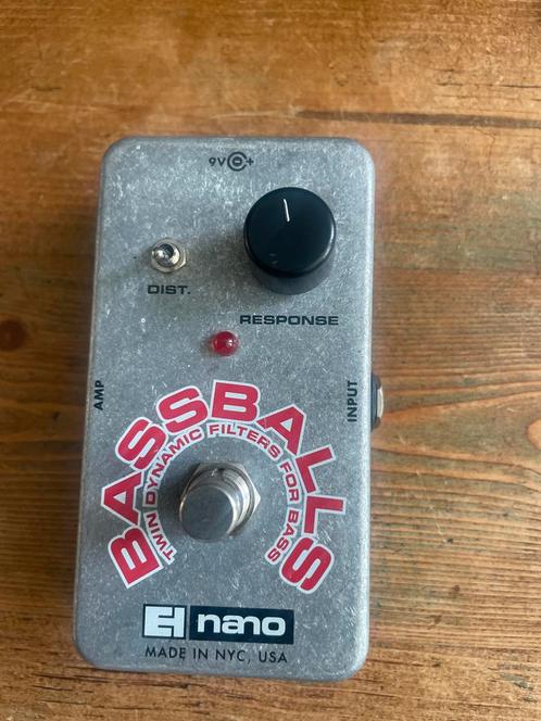 EHX Bassballs Bass Effect, Muziek en Instrumenten, Effecten, Gebruikt, Overige typen, Ophalen of Verzenden