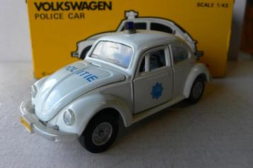 volkswagen kever-politie -tomica dandy/japan - 1/43- beschikbaar voor biedingen