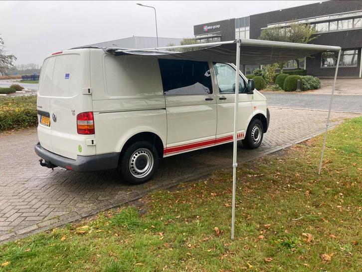 Zeer nette VW T5 buscamper, zeer zuinig, met luifel, Caravans en Kamperen, Campers, Bedrijf, tot en met 2, Buscamper of Camperbus