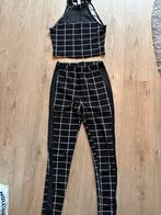 Zwart-wit ruit top en broek met doorzichtige details -  M, Kleding | Dames, Broeken en Pantalons, Maat 38/40 (M), Zwart, Ophalen of Verzenden