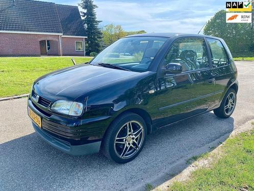 Seat Arosa 1.4i 3-deurs Zwart APK 17-10-2025, Auto's, Seat, Bedrijf, Te koop, Arosa, Metallic lak, Benzine, Euro 2, Hatchback