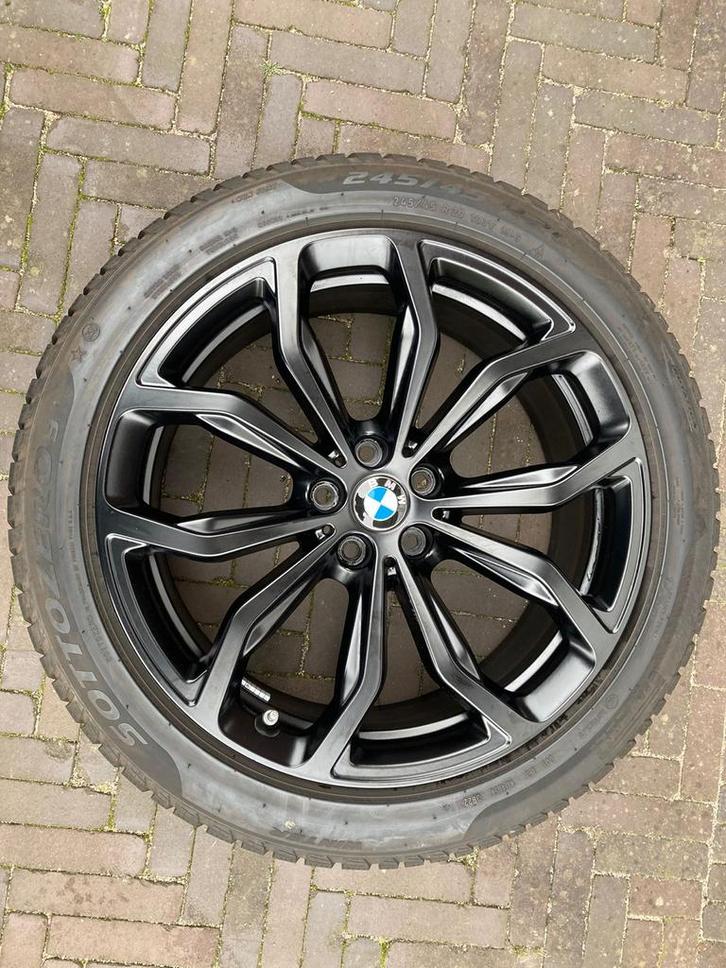 BMW Winterbanden Styling 695 Zwart - 20 Inch Pirelli, Auto-onderdelen, Banden en Velgen, Banden en Velgen, Winterbanden, 20 inch