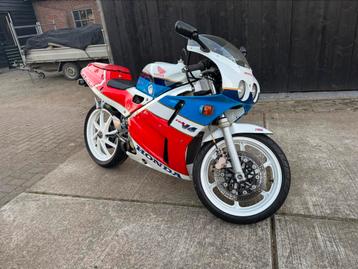 Honda vfr 400 nc30 nc 30 rc rvf beschikbaar voor biedingen