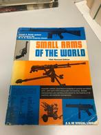 Small Arms of the world 10th rev edition, Boeken, Oorlog en Militair, Gelezen, Ophalen of Verzenden