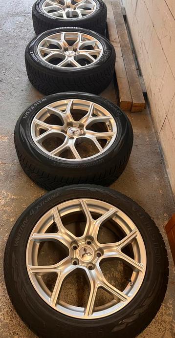 Vredestein winterbanden set voor Eclipse cross  beschikbaar voor biedingen