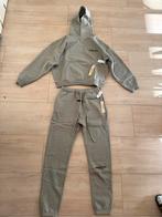 Essentials Trainingspak - Nieuw! Maat L, Kleding | Heren, Maat 52/54 (L), Nieuw, Ophalen of Verzenden, Essentials