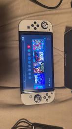 Nintendo Switch OLED + Mario Kart 8 Deluxe, Spelcomputers en Games, Spelcomputers | Nintendo Switch, Met games, Zo goed als nieuw
