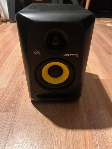 1 KRK Rokit 4 box met Focusrite interface beschikbaar voor biedingen