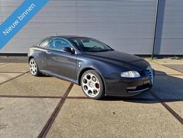 Alfa Romeo GT 1.9 JTD Collezione Bertone nette staat, goed r