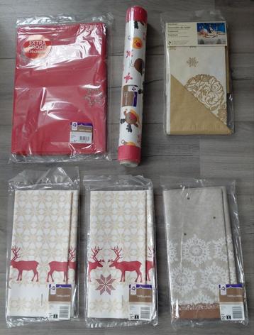 Kerst tafellakens papier  beschikbaar voor biedingen