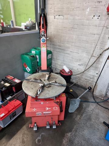 Butler Tip Top Promont B 801 bandendemontage apparaat beschikbaar voor biedingen