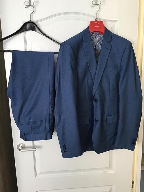 Blauw kostuum - pak, Kleding | Heren, Kostuums en Colberts, Zo goed als nieuw, Overige maten, Blauw, Ophalen