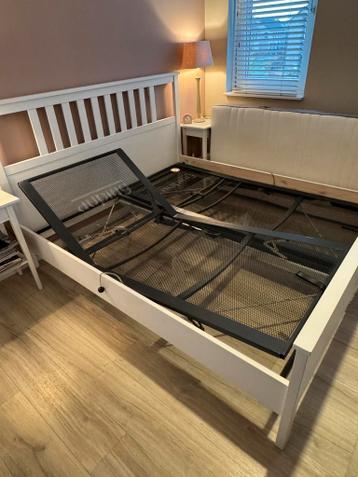 Ikea Hemnes bed 180x200 +verstelbare Auping en matrassen - afbeelding 6
