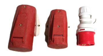 Mennekes 16 & 32 Amp. 3 fasen aansluitmateriaal 380/400 Volt beschikbaar voor biedingen