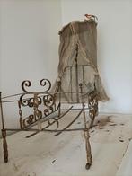 Antiek poppenbed, Antiek en Kunst, Ophalen of Verzenden