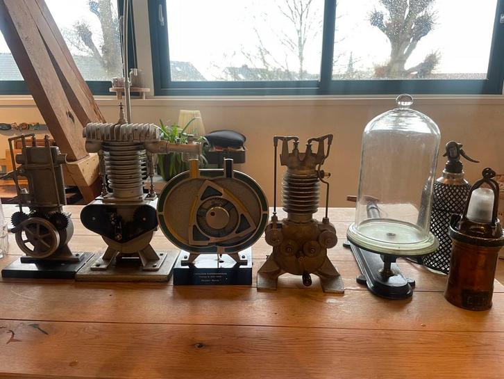 Grote set antieke motor-modellen, Antiek en Kunst, Antiek | Overige Antiek, Ophalen of Verzenden