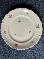 TE KOOP GEVRAAGD:  Platte borden “Elfenbein”, Huis en Inrichting, Ophalen of Verzenden, Zo goed als nieuw, Bord(en), Overige stijlen