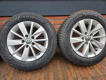 Set Nieuwe allweather banden met originele velgen VW Golf 7 beschikbaar voor biedingen