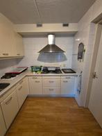 Keuken met inbouwapparatuur, Ophalen, Gebruikt, Crème, 200 cm of meer