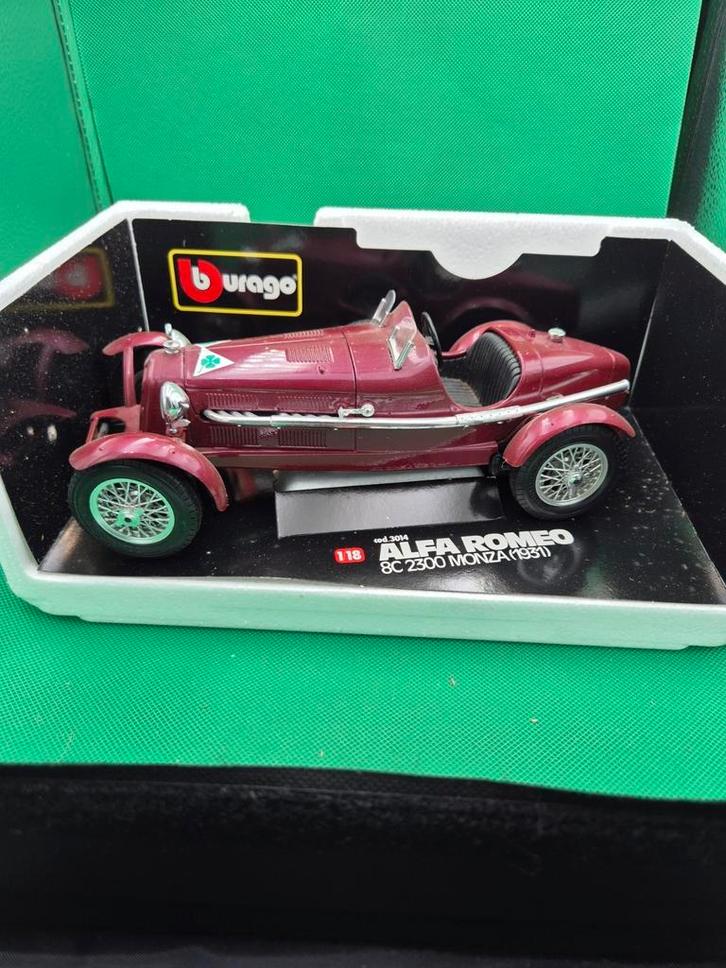 181 alfa romeo 8c 2300 monza 1/18 bburago, Hobby en Vrije tijd, Modelauto's | 1:18, Zo goed als nieuw, Bburago, Ophalen of Verzenden