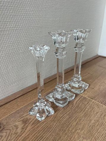 Antieke kandelaars glas beschikbaar voor biedingen