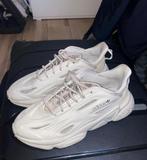Adidas Ozweego beige, Ophalen, Zo goed als nieuw, Beige, Sneakers of Gympen