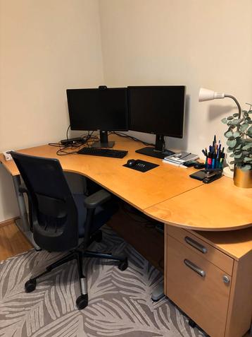 Bureau met Ladeblok ikea  beschikbaar voor biedingen