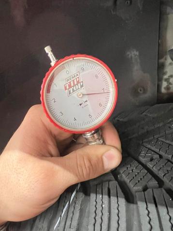 Audi A4/A6/Q2/Q3 Velgen met Winterbanden 225/50/17 beschikbaar voor biedingen