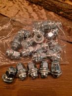 Verchroomde wielmoeren., Ophalen of Verzenden