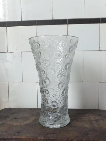 zeer mooie vintage vaas, persglas art deco, bijzonder motief beschikbaar voor biedingen