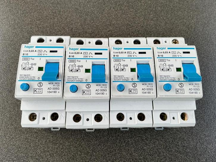 Hager aardlekautomaat b10 0,03 amp ad005g, Doe-het-zelf en Verbouw, Elektra en Kabels, Zo goed als nieuw, Overige typen, Ophalen of Verzenden