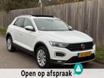 Volkswagen T-Roc 1.5 TSI Sport Panoramadak|Carplay|PDC|NAP!, Auto's, Volkswagen, Voorwielaandrijving, Stof, 4 cilinders, 150 pk