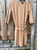 Lilytime jurk beige zand camel maat 46 ceintuur goud recht, Beige, Maat 46/48 (XL) of groter, Ophalen of Verzenden, Knielengte