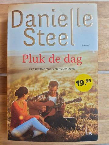 Fictie: Pluk de dag - Danielle Steel beschikbaar voor biedingen