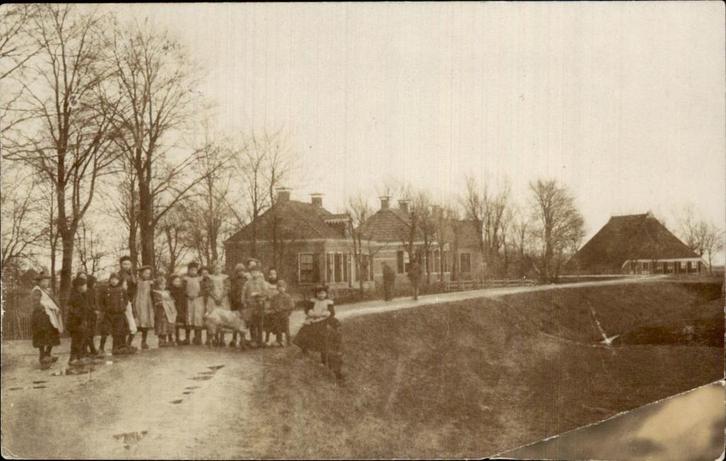 Oudega - Fotokaart, Verzamelen, Ansichtkaarten | Nederland, Gelopen, Friesland, Voor 1920, Ophalen of Verzenden