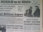 Voetballer Bobby Moore gearresteerd (krant 1970, Nederland, 1960 tot 1980, Knipsel(s), Ophalen of Verzenden