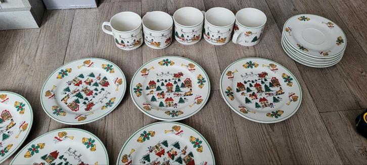Superleuk kerst servies, nu voor 20 euro, Antiek en Kunst, Antiek | Servies compleet, Ophalen of Verzenden