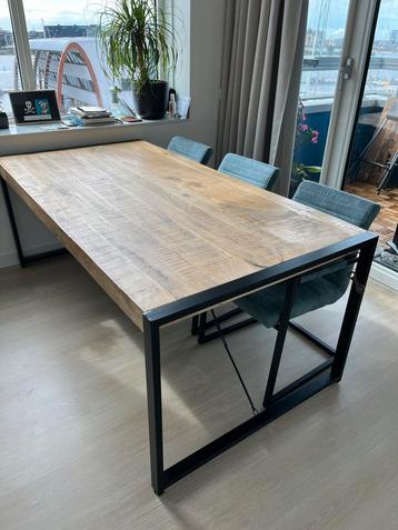 Mango houten eettafel 200x100 cm beschikbaar voor biedingen