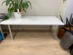 Frisse, moderne tafel slechts €30  WEG=WEG!, Huis en Inrichting, Tafels | Eettafels, Ophalen, 200 cm of meer, 50 tot 100 cm, Zo goed als nieuw
