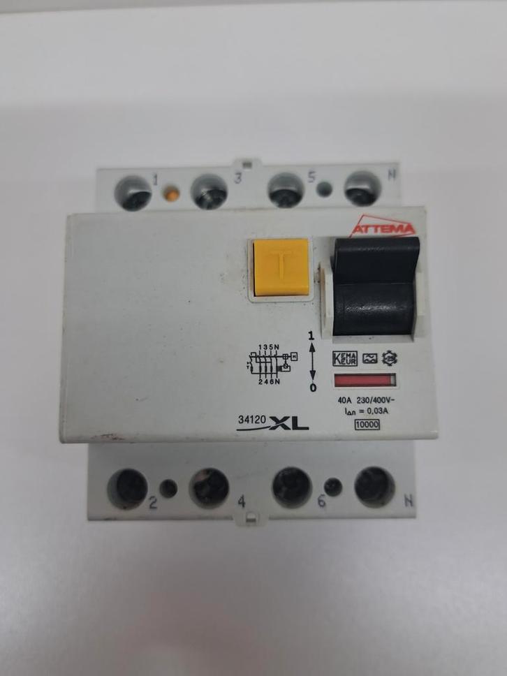 ATTEMA aardlekschakelaar 40A 30mA, Hobby en Vrije tijd, Elektronica-componenten, Ophalen of Verzenden