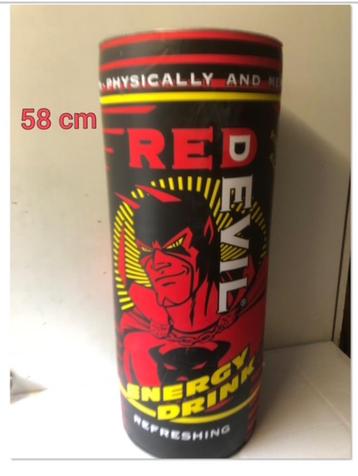 Enorm groot (58 cm) opblaasbaar kunststof blikje Red Devil. beschikbaar voor biedingen
