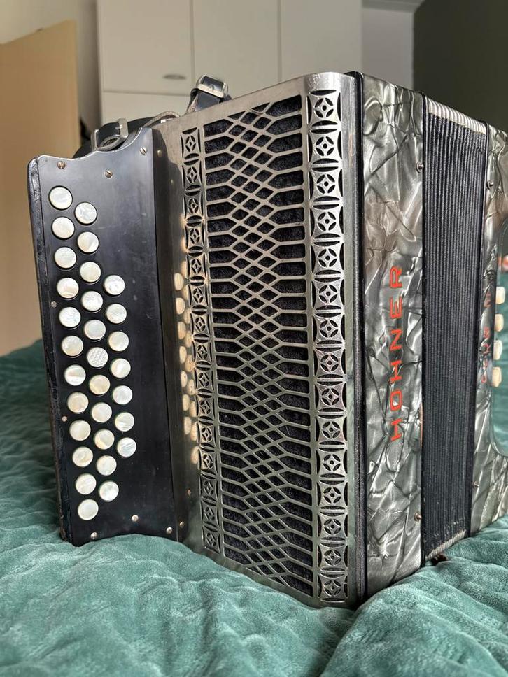 Hohner Club III Trekzak, Muziek en Instrumenten, Accordeons, Gebruikt, Knopaccordeon, Overige formaten, Hohner, Met riemen, Ophalen of Verzenden